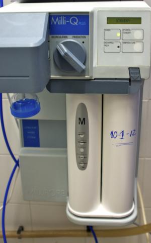 Máquina del Servicio de Agua Destilada